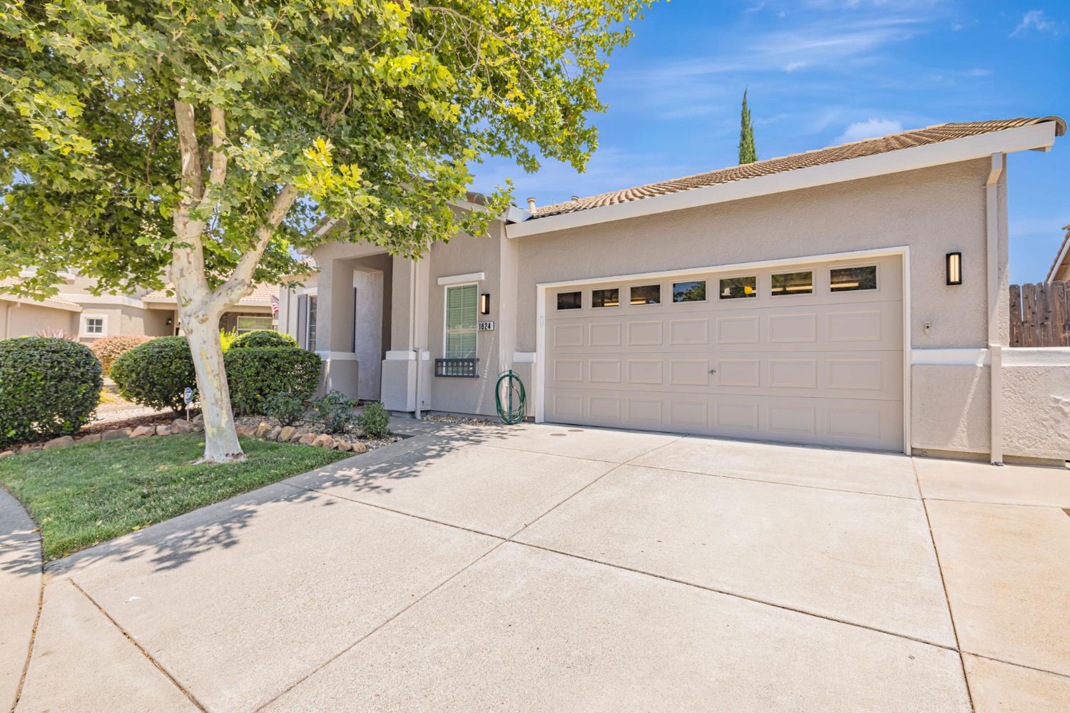 1824 Grouse Run Circle