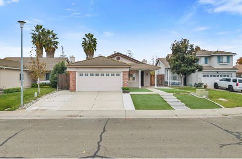 982 Padbury Court Galt CA 95632