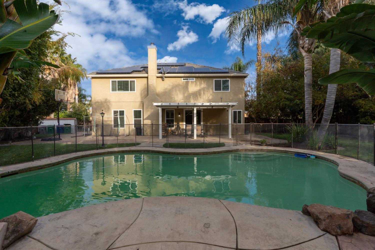 Los Banos, California 93635, United States, 4 Bedrooms Bedrooms, ,3 BathroomsBathrooms,Residential,Active,244294