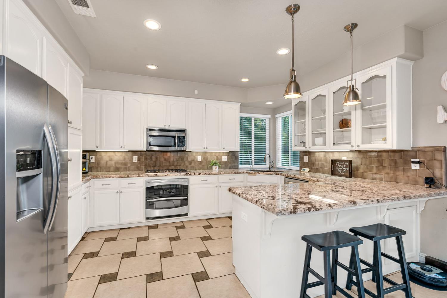 Los Banos, California 93635, United States, 4 Bedrooms Bedrooms, ,3 BathroomsBathrooms,Residential,Active,244294