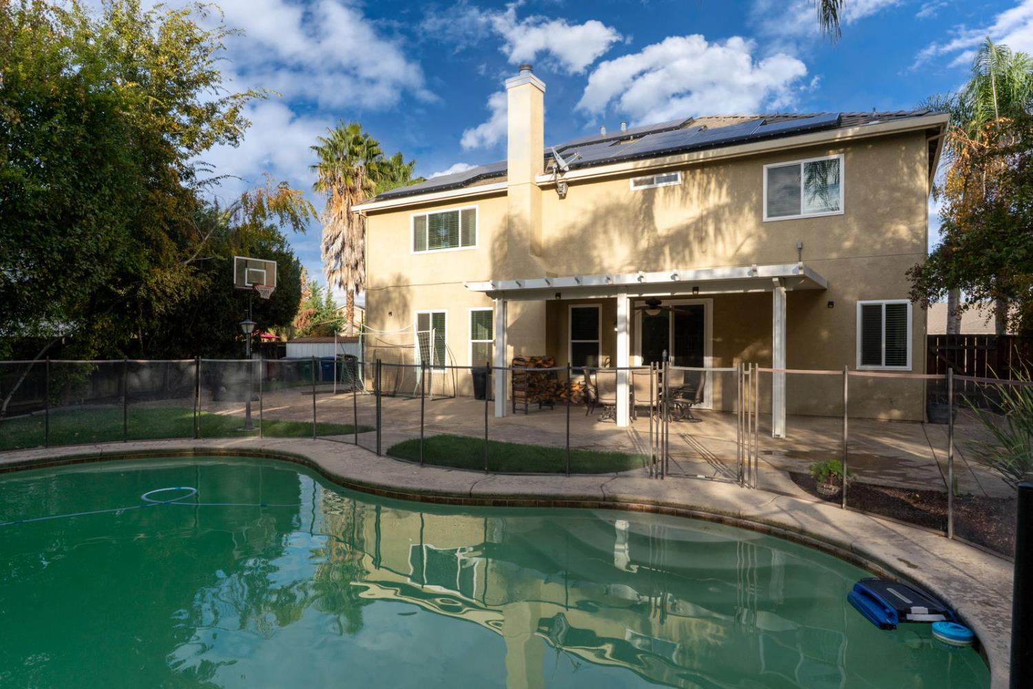 Los Banos, California 93635, United States, 4 Bedrooms Bedrooms, ,3 BathroomsBathrooms,Residential,Active,244294