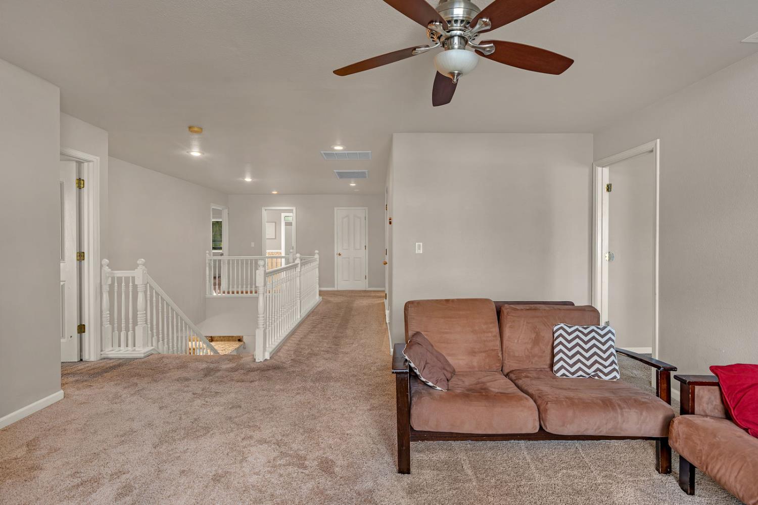 Los Banos, California 93635, United States, 4 Bedrooms Bedrooms, ,3 BathroomsBathrooms,Residential,Active,244294