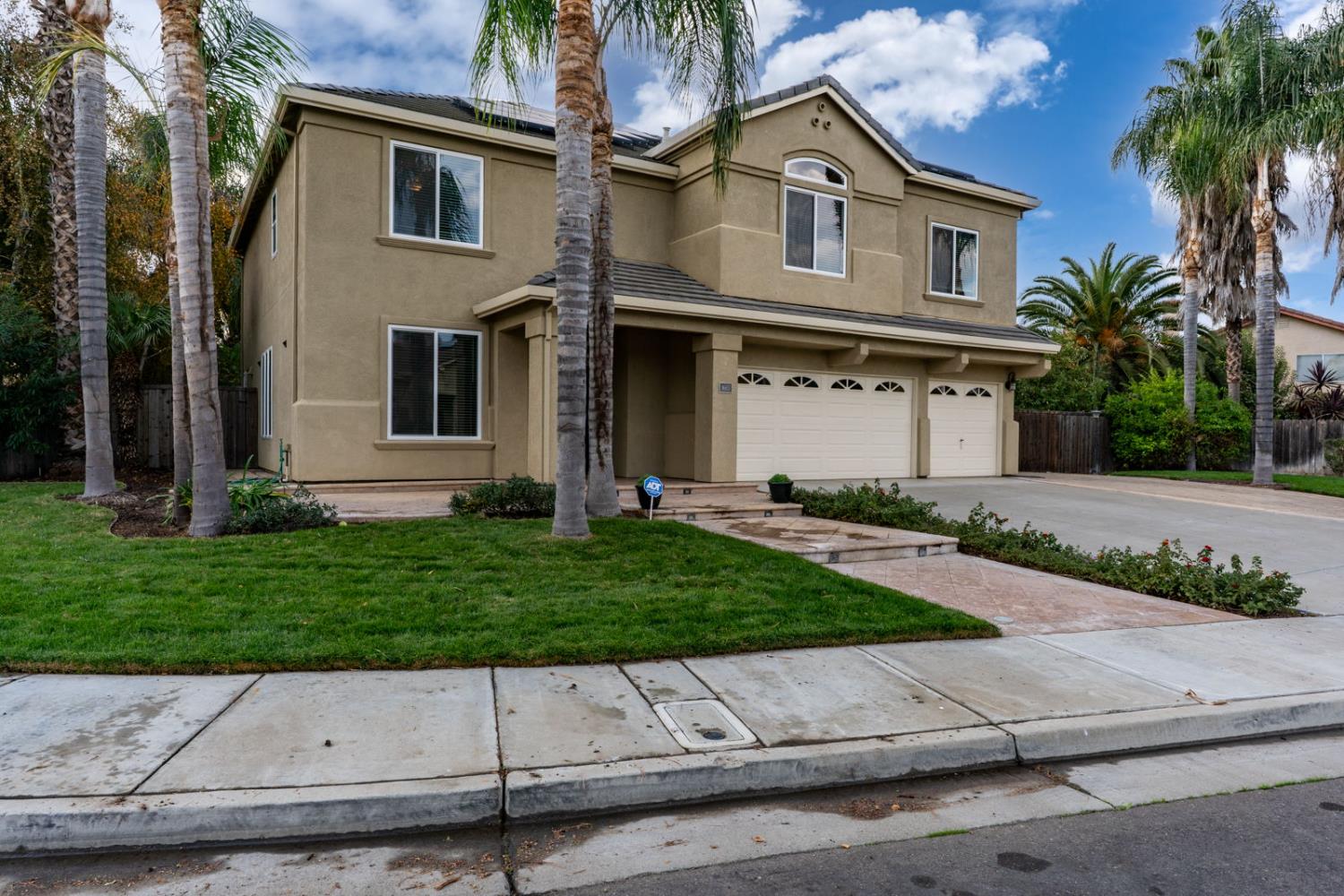 Los Banos, California 93635, United States, 4 Bedrooms Bedrooms, ,3 BathroomsBathrooms,Residential,Active,244294