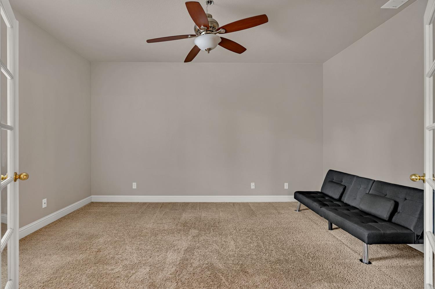 Los Banos, California 93635, United States, 4 Bedrooms Bedrooms, ,3 BathroomsBathrooms,Residential,Active,244294