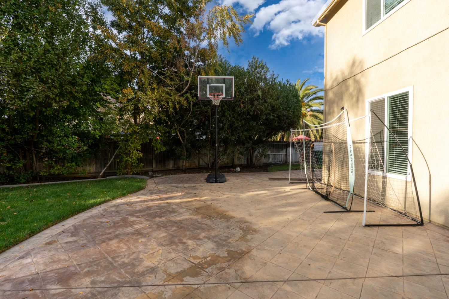 Los Banos, California 93635, United States, 4 Bedrooms Bedrooms, ,3 BathroomsBathrooms,Residential,Active,244294