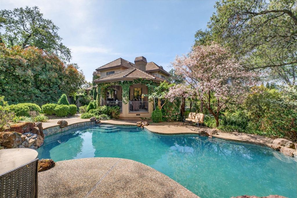 Photo of 1361 Promontory Point Drive, El Dorado Hills, CA 95762 (MLS # 226037268)