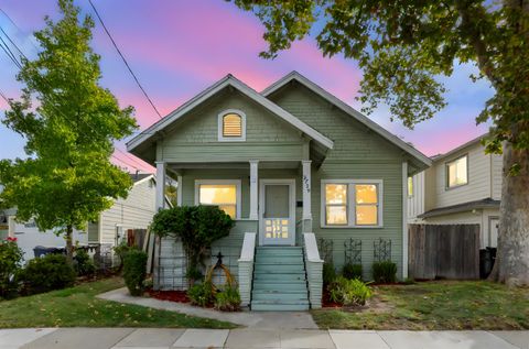 2739 Santa Clara Way, Sacramento, CA 95817 - #: 225128045