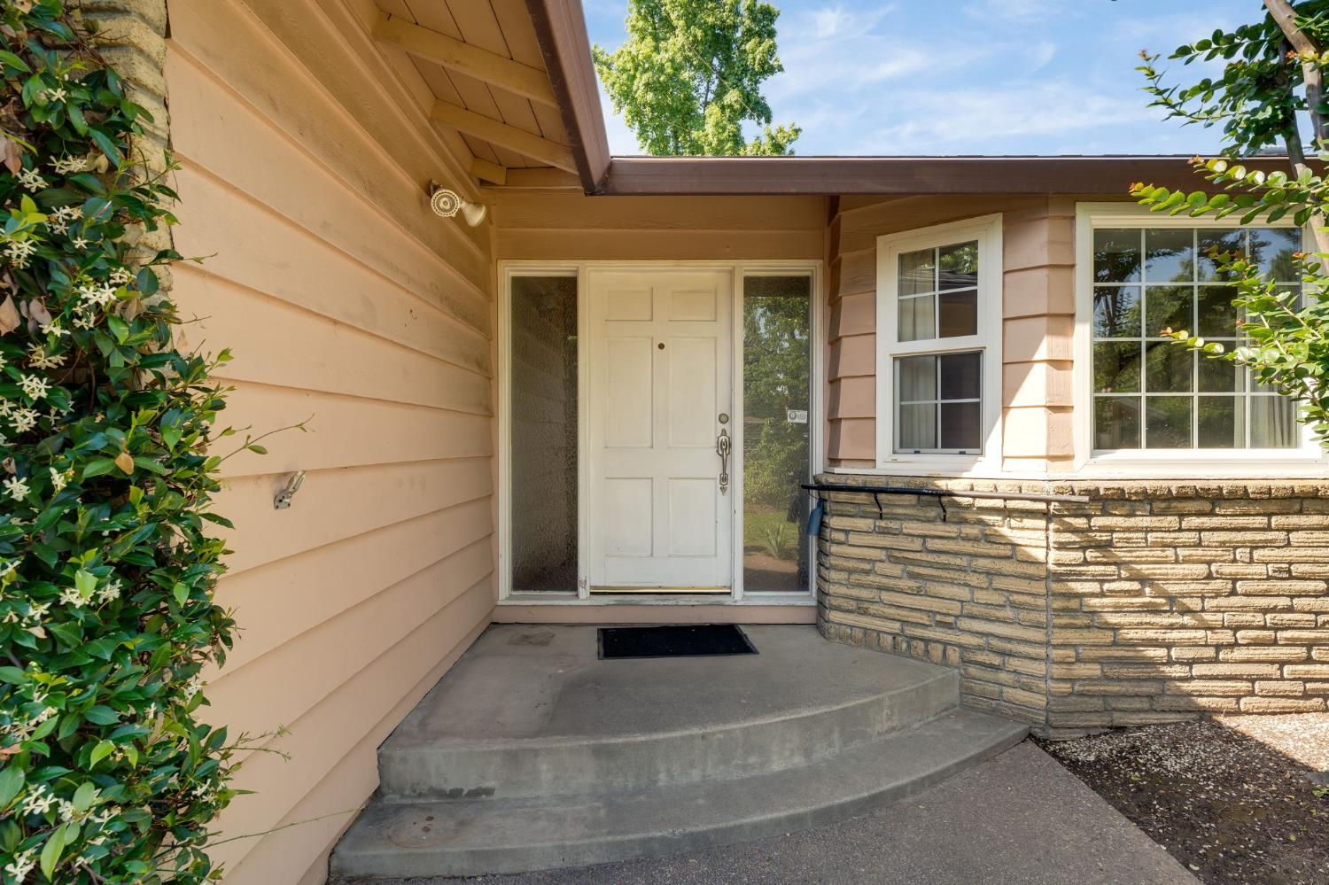 5437 Valhalla Drive