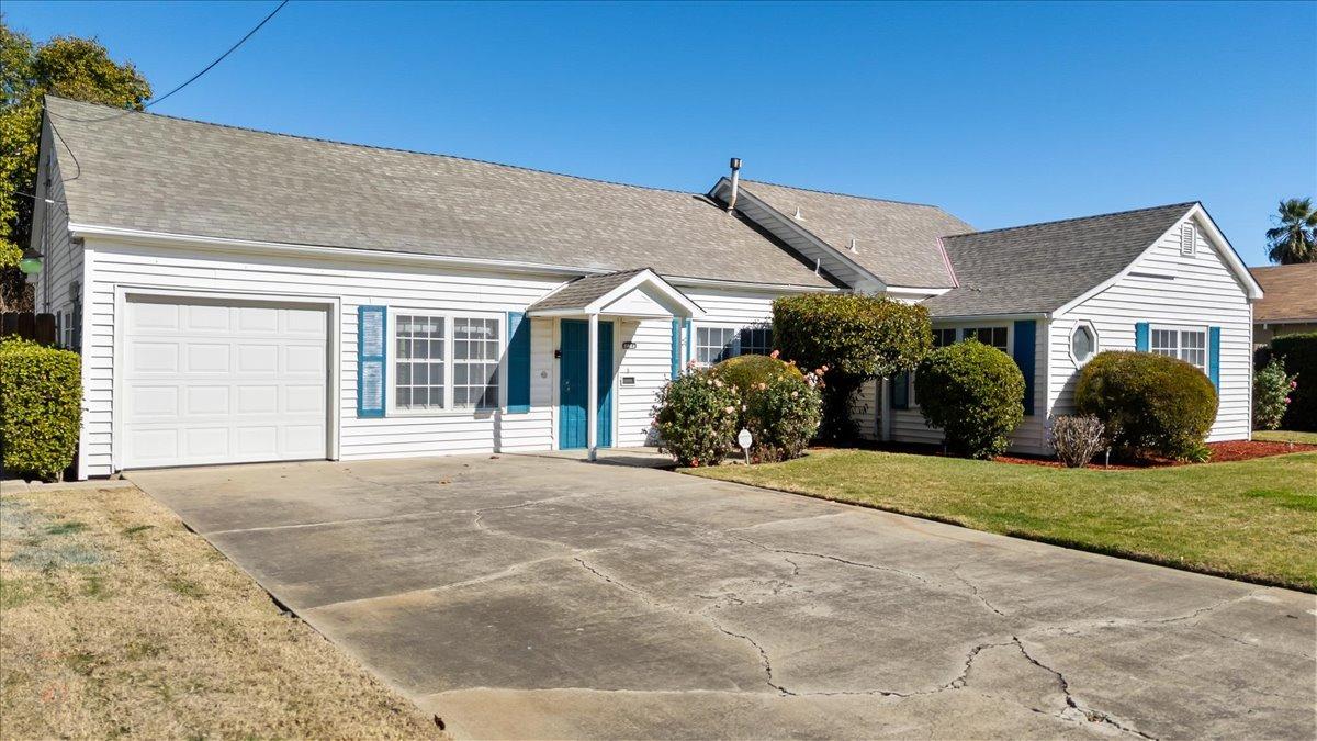 Los Banos, California 93635, United States, 2 Bedrooms Bedrooms, ,1 BathroomBathrooms,Residential,Pending,891