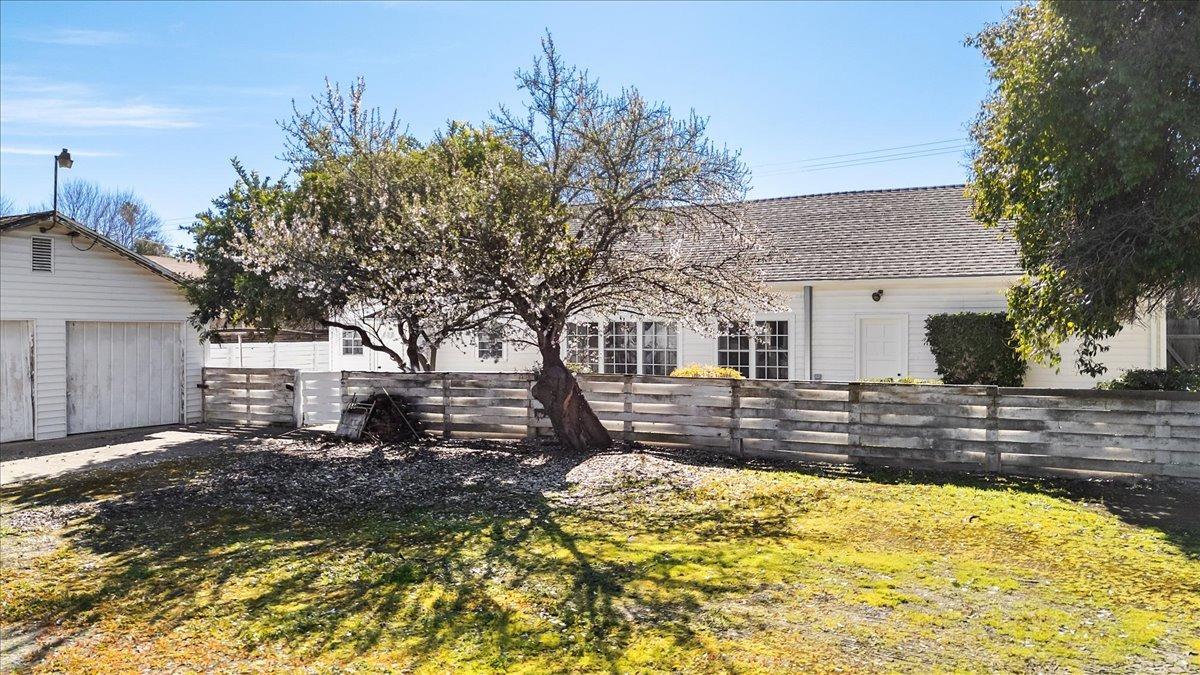 Los Banos, California 93635, United States, 2 Bedrooms Bedrooms, ,1 BathroomBathrooms,Residential,Pending,891