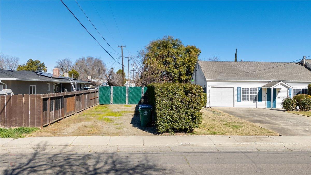 Los Banos, California 93635, United States, 2 Bedrooms Bedrooms, ,1 BathroomBathrooms,Residential,Pending,891