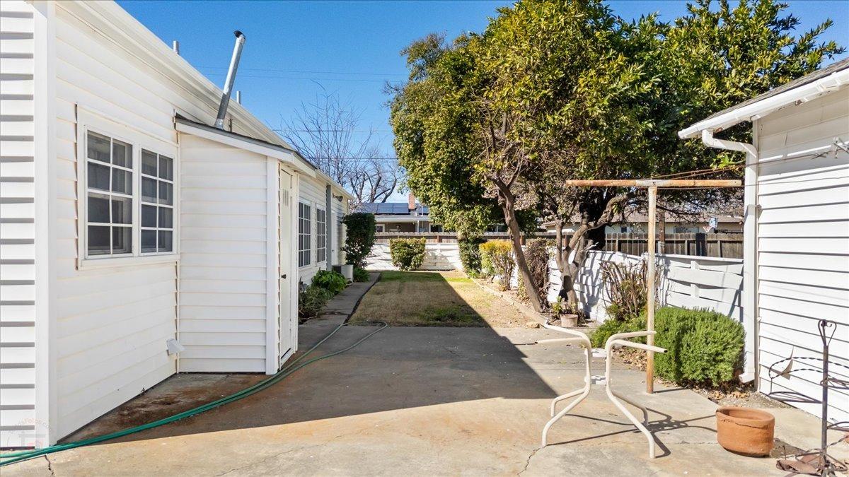 Los Banos, California 93635, United States, 2 Bedrooms Bedrooms, ,1 BathroomBathrooms,Residential,Pending,891