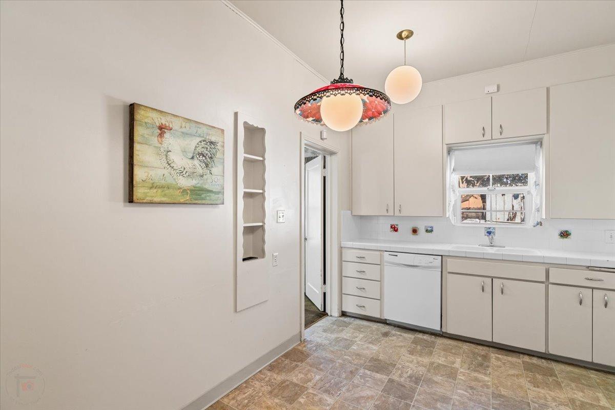 Los Banos, California 93635, United States, 2 Bedrooms Bedrooms, ,1 BathroomBathrooms,Residential,Pending,891