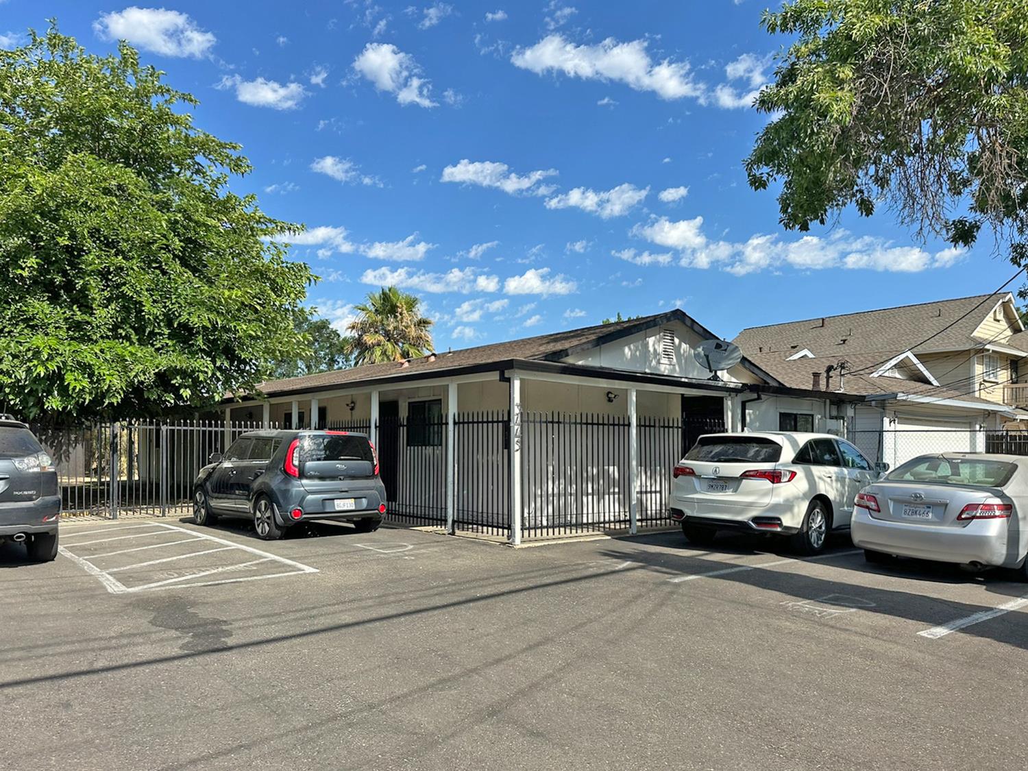 3441 N Altos Avenue