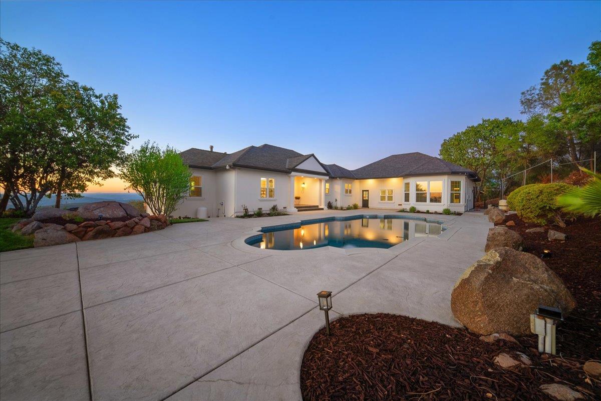 3565 Farview Court