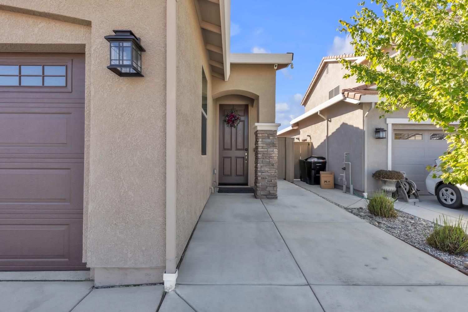 2048 Cumberland Loop