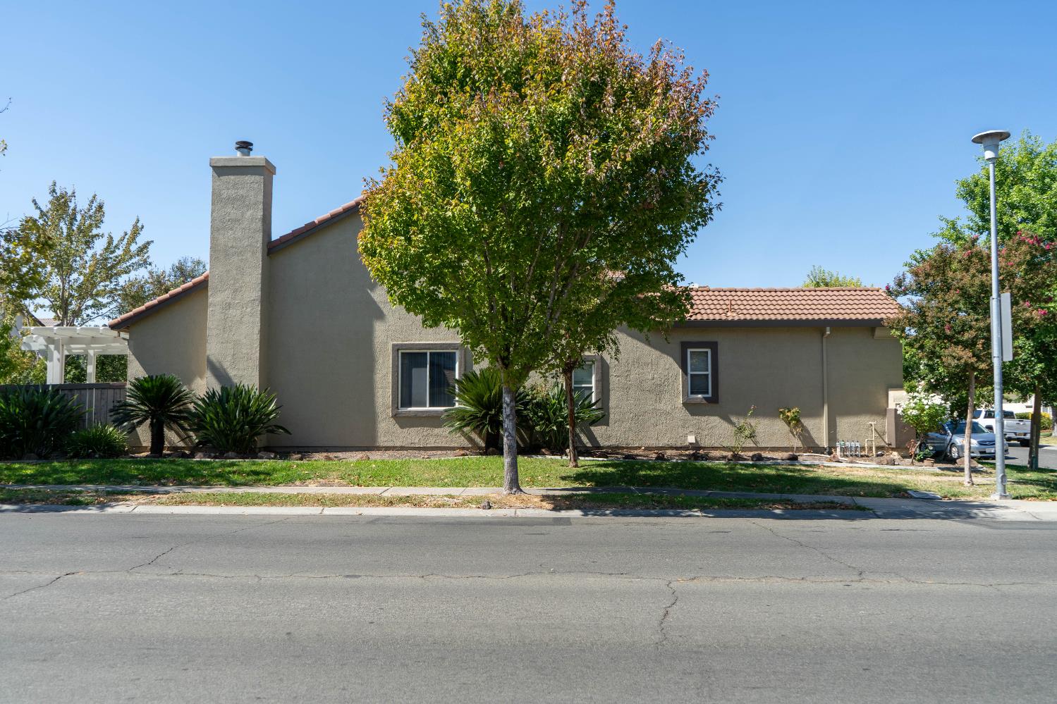 2000 Blackridge Avenue