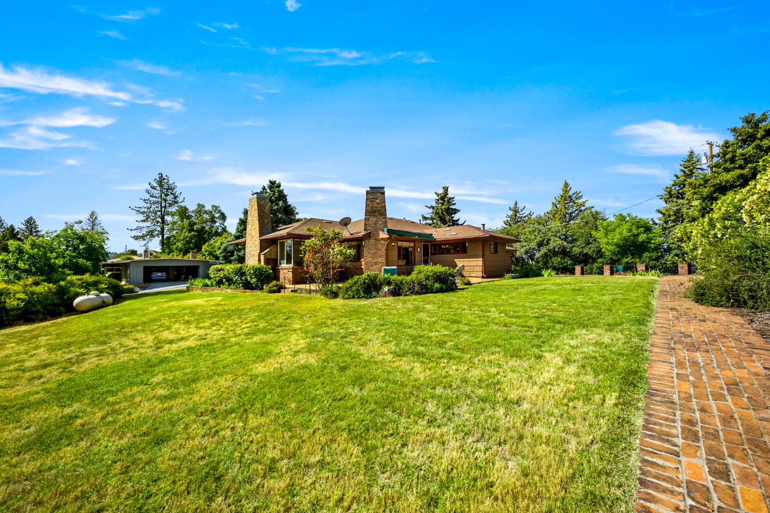 2807 Bennett Drive