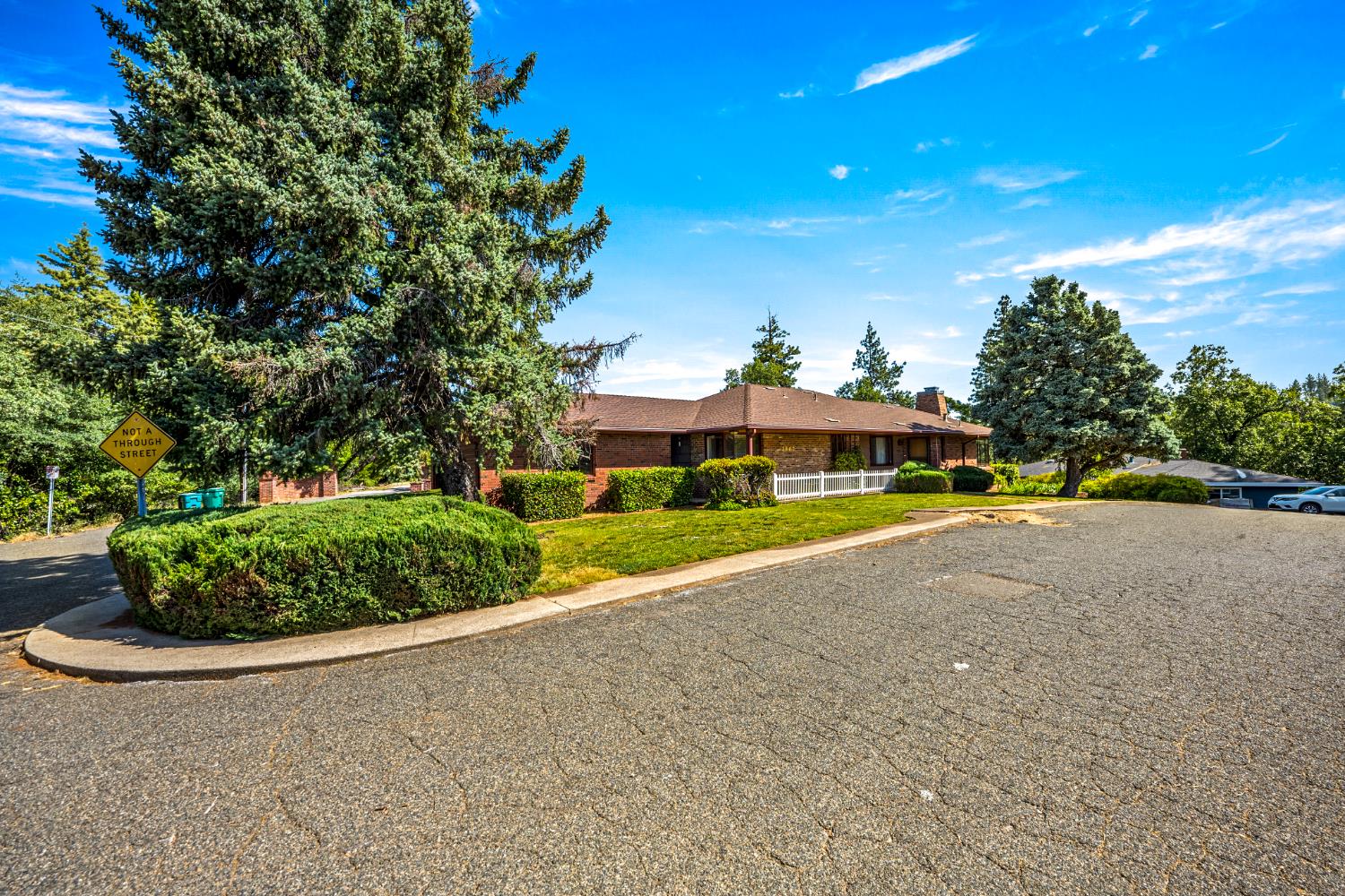 2807 Bennett Drive