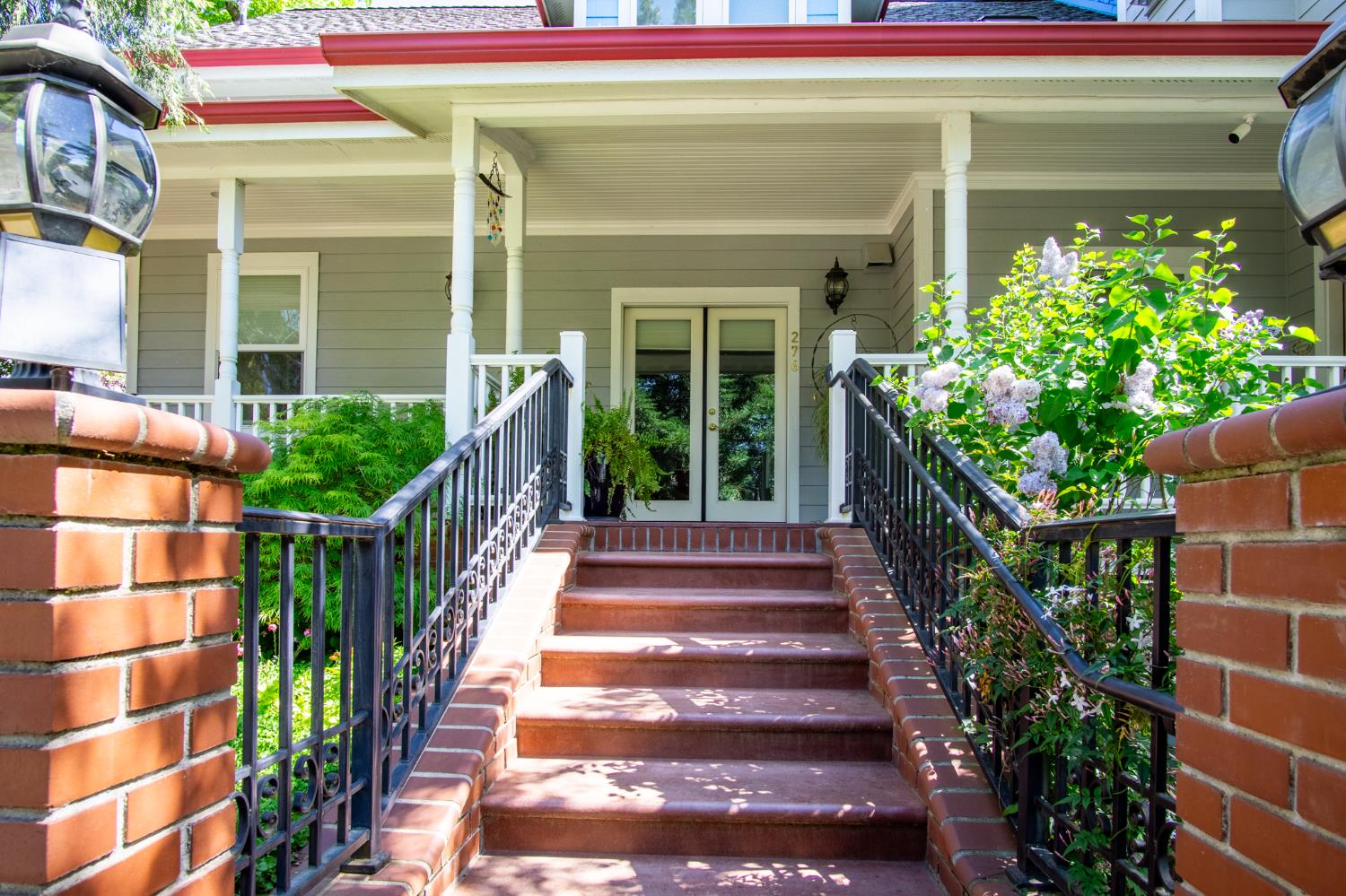 274 Huntley Avenue