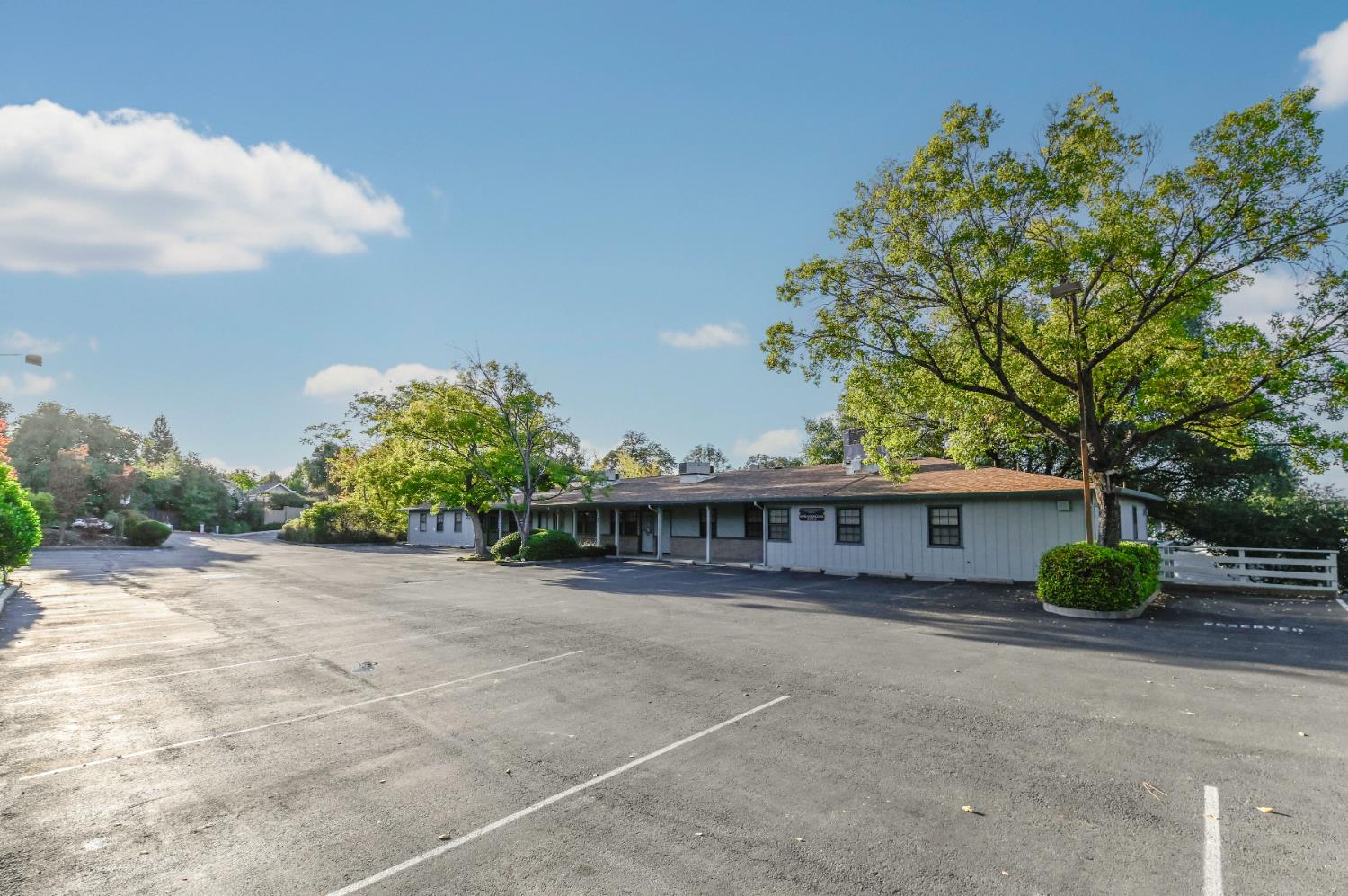 571 Stanislaus Avenue