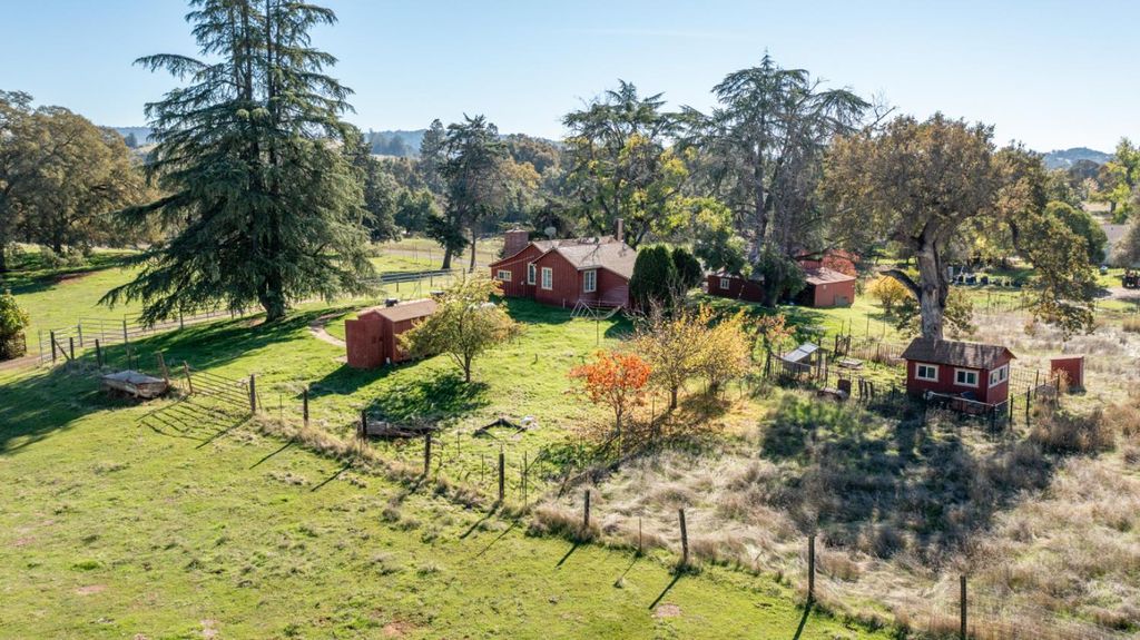 Photo of 5700 Semor Drive, Shingle Springs, CA 95682 (MLS # 225130698)