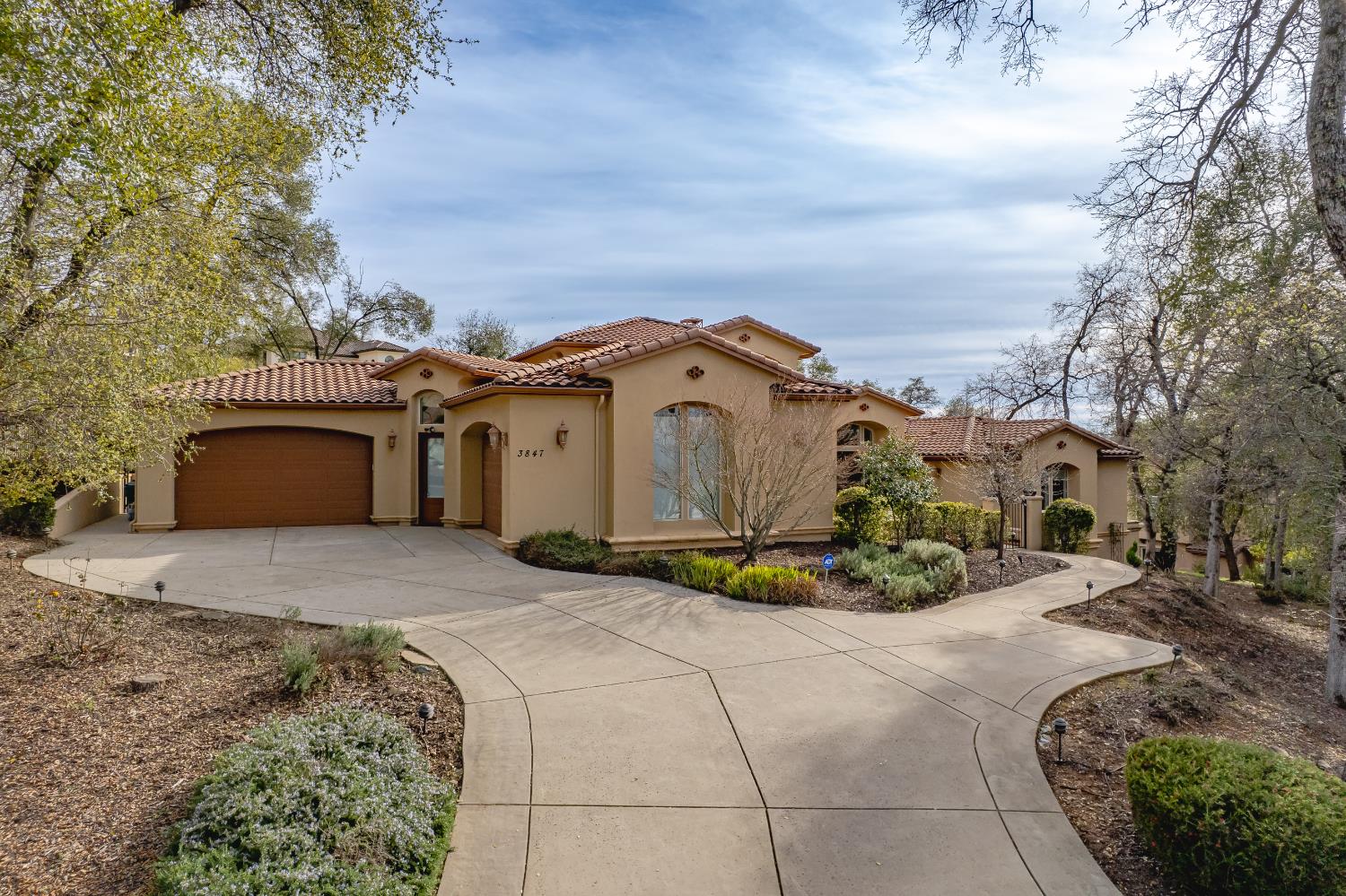 3847 Greenview Drive