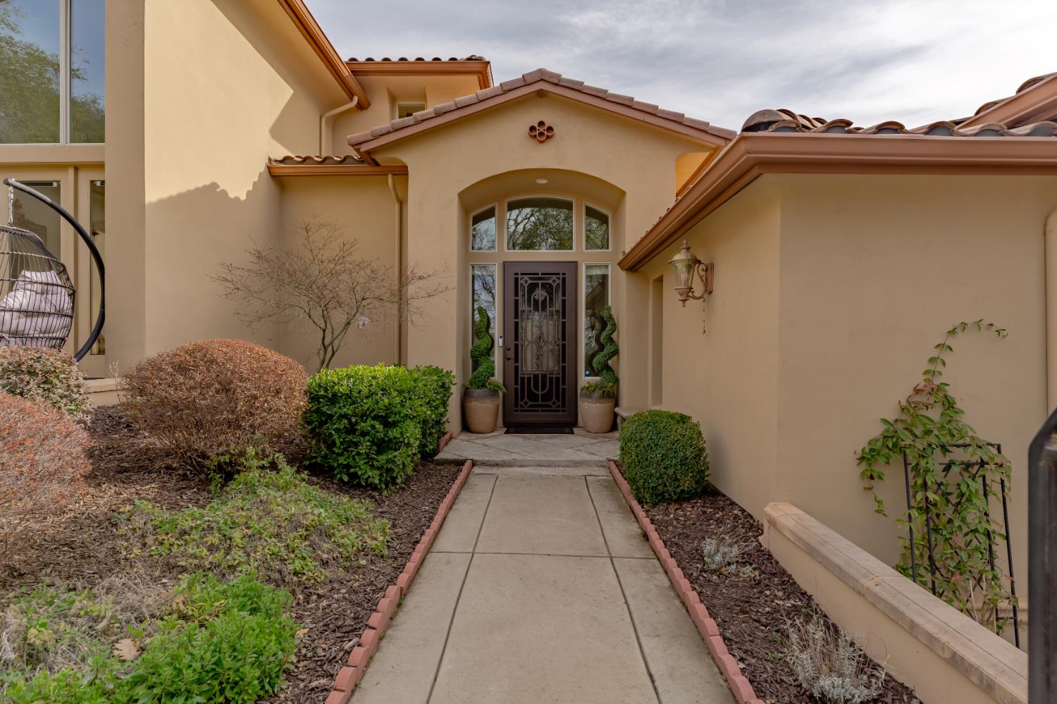 3847 Greenview Drive