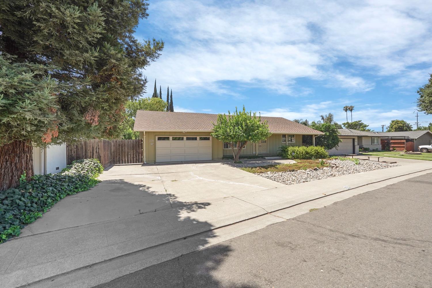3216 Polk Way