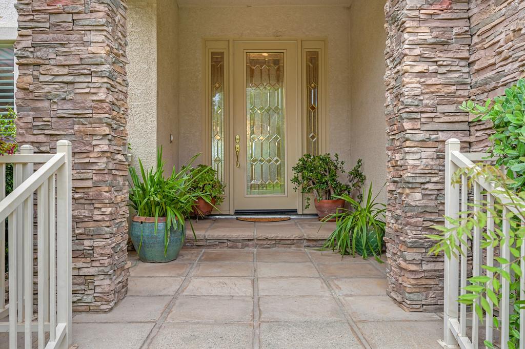 15201 De La Pena Circle
