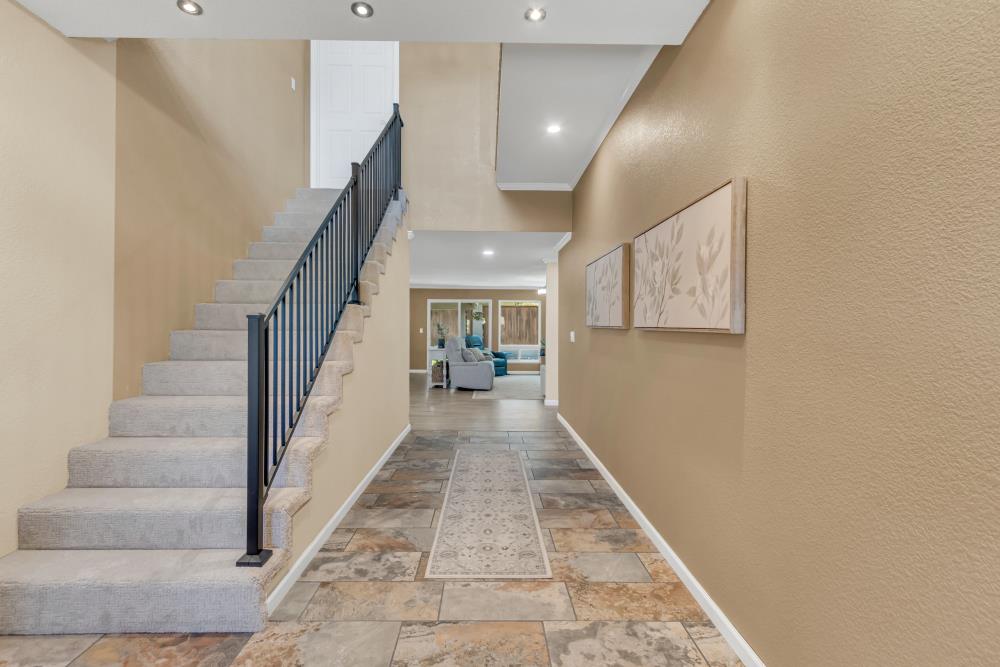 8252 Mercer Way
