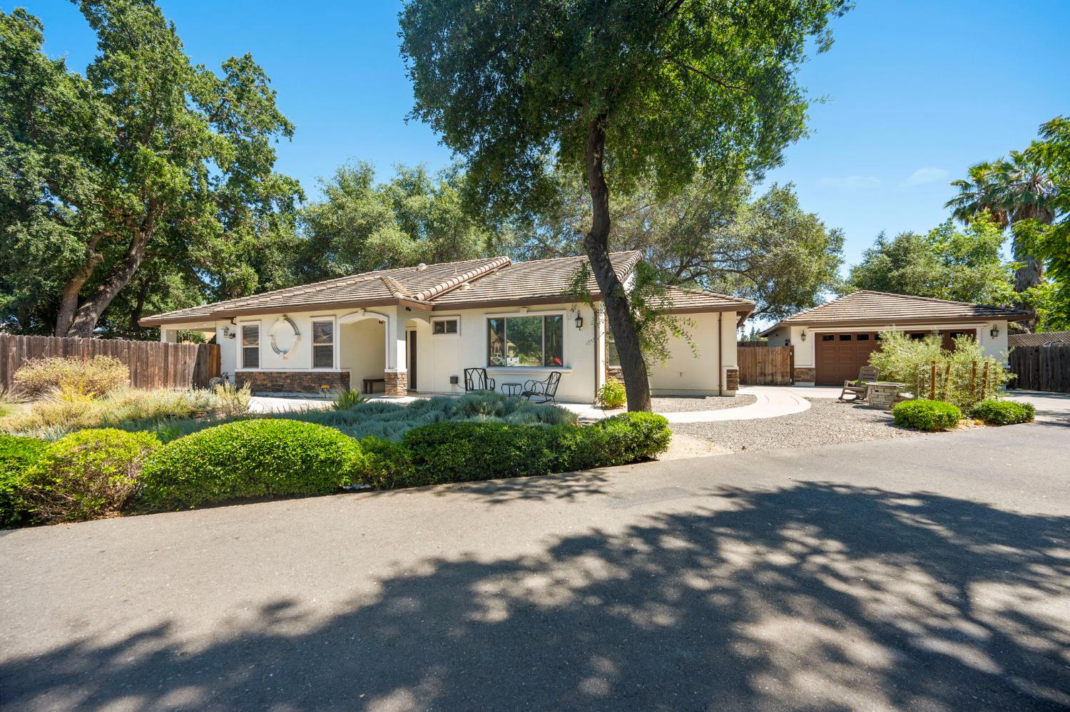 4340 Garden Oak Court