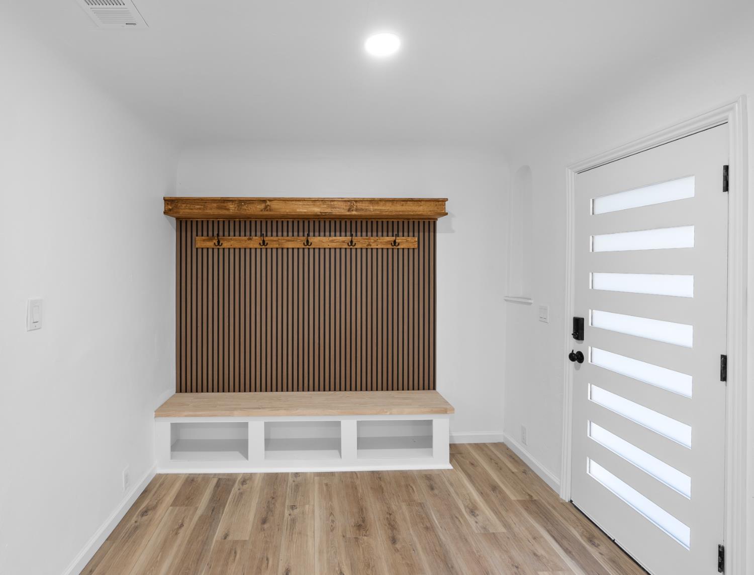 1125 Wellesley Avenue