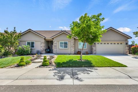 745 Parkridge Drive Galt CA 95632