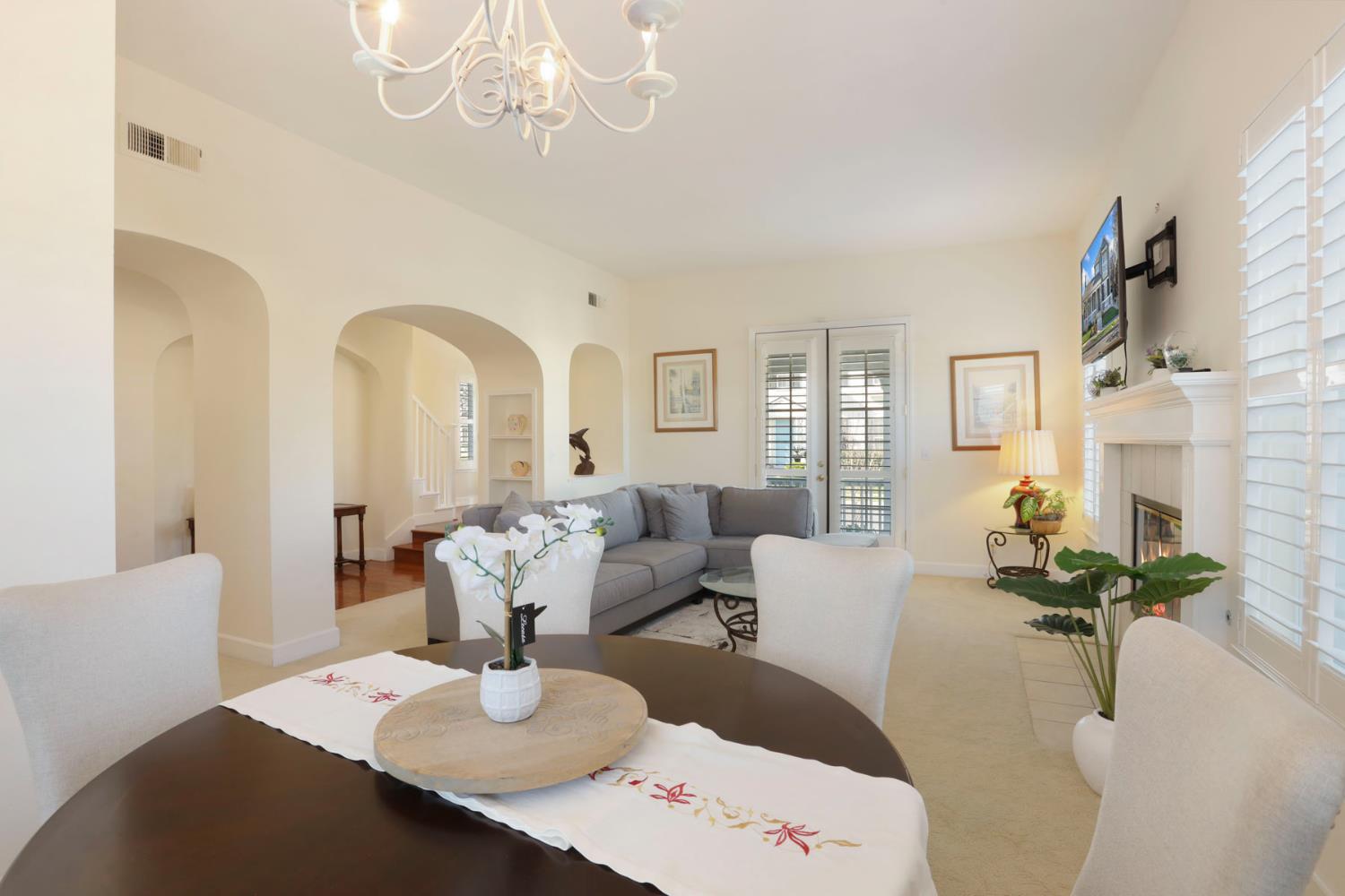 2736 Daisy Lane
