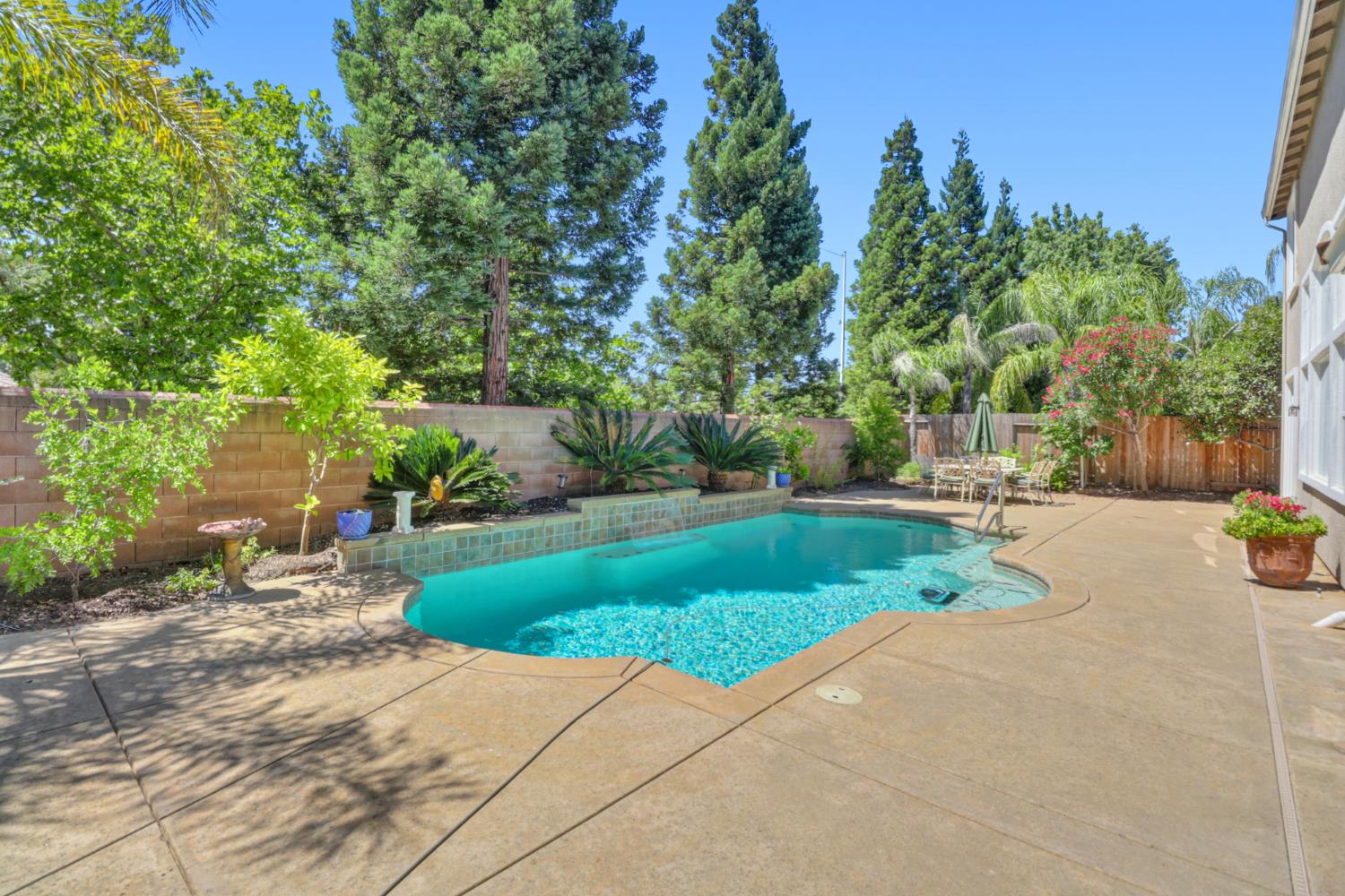 1820 Casterbridge Drive