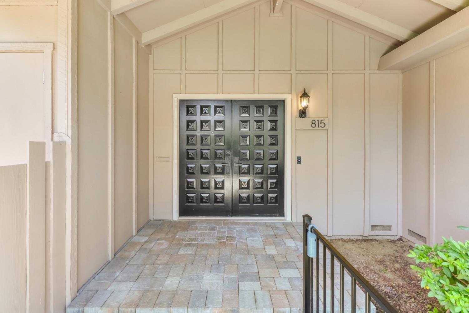 815 Commons Drive