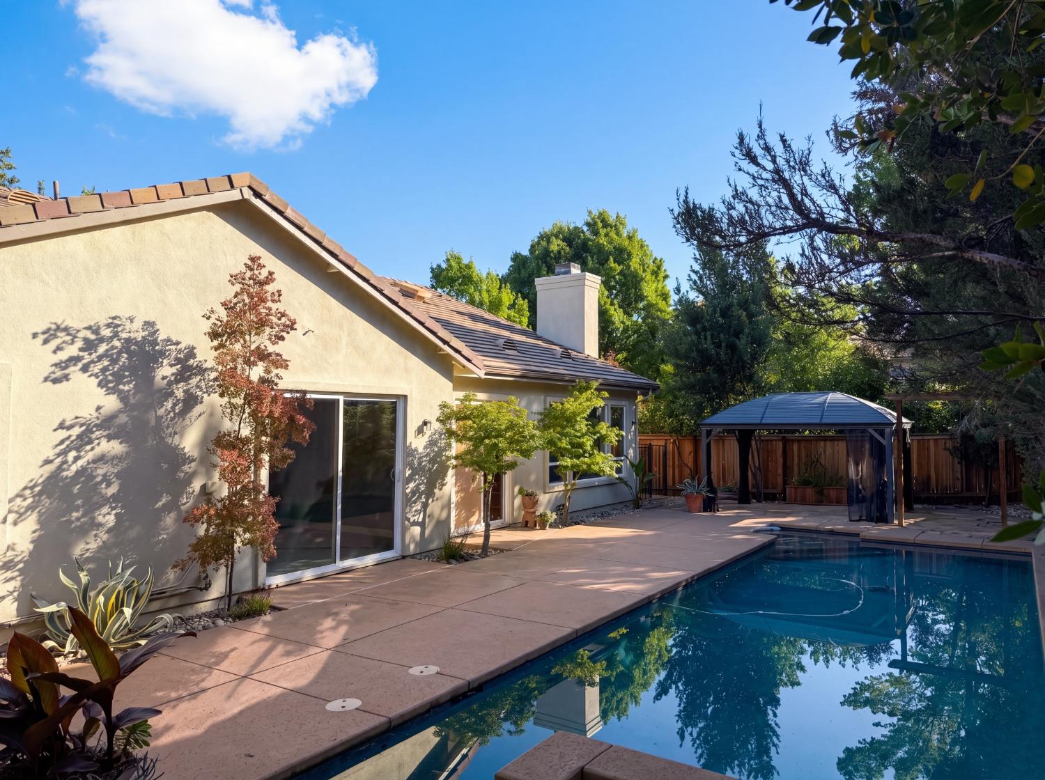 1401 Grey Owl Circle