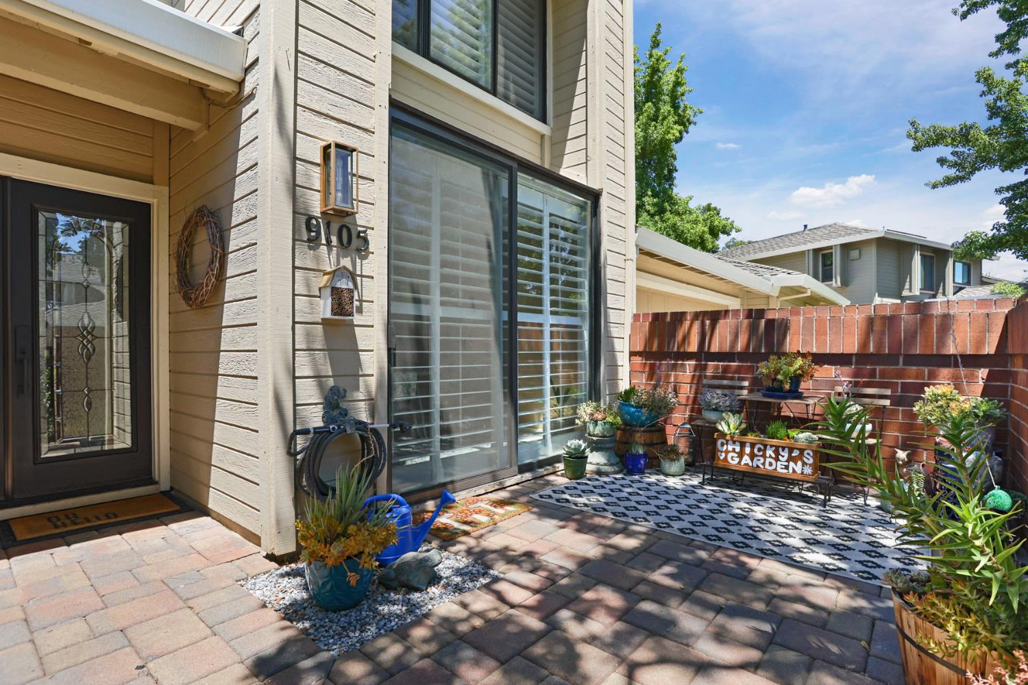 9105 Westcliff Lane