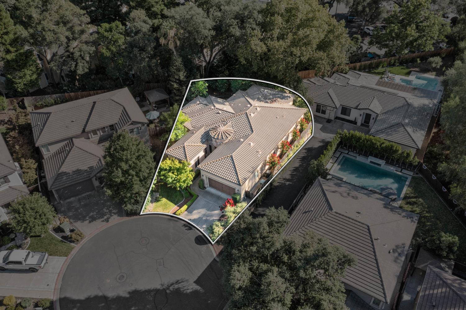 8095 Village Estates Lane
