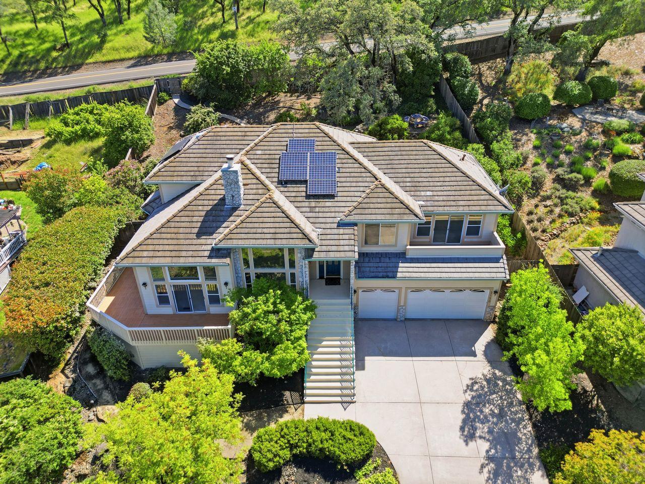2120 Moonstone Circle