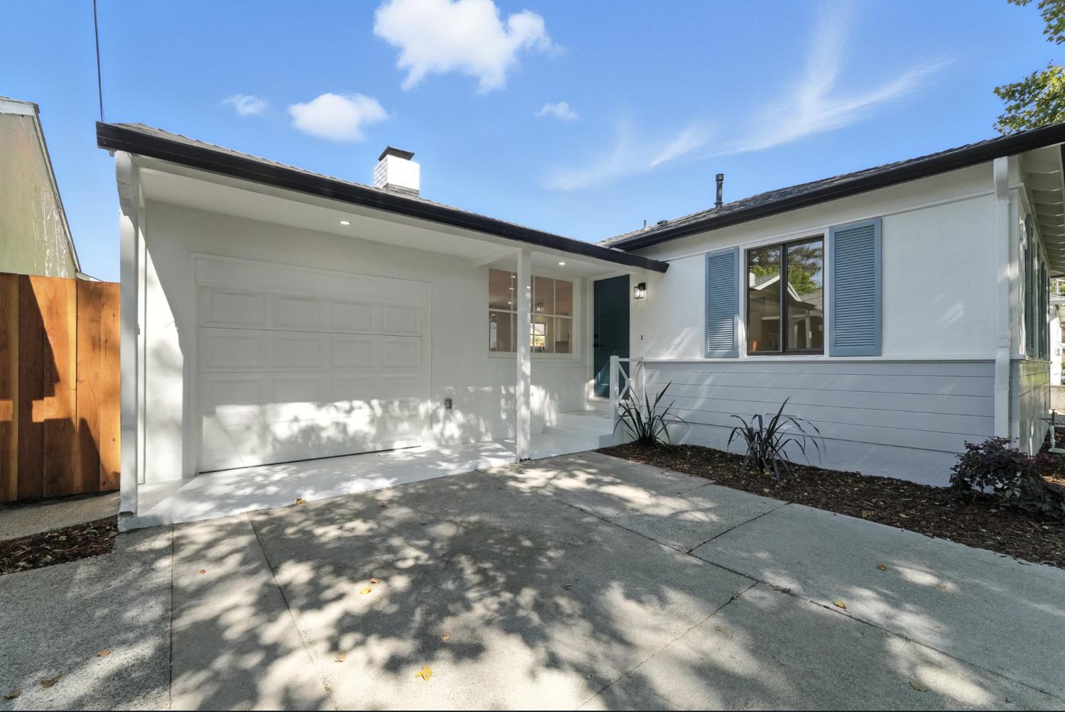 15746 Paseo Largavista