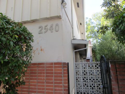 2540 2nd Avenue Sacramento CA 95818