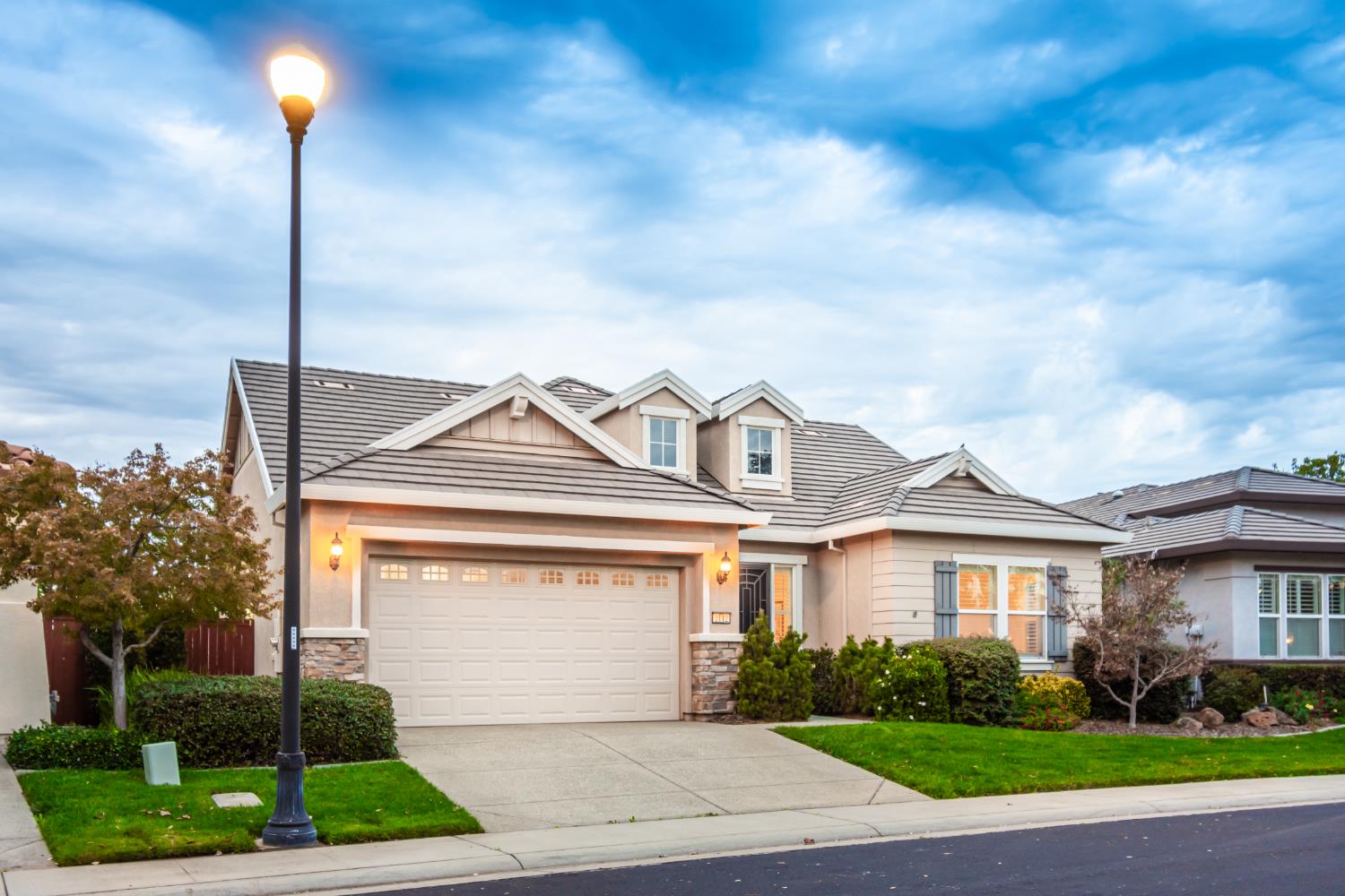 2112 Arlington Drive