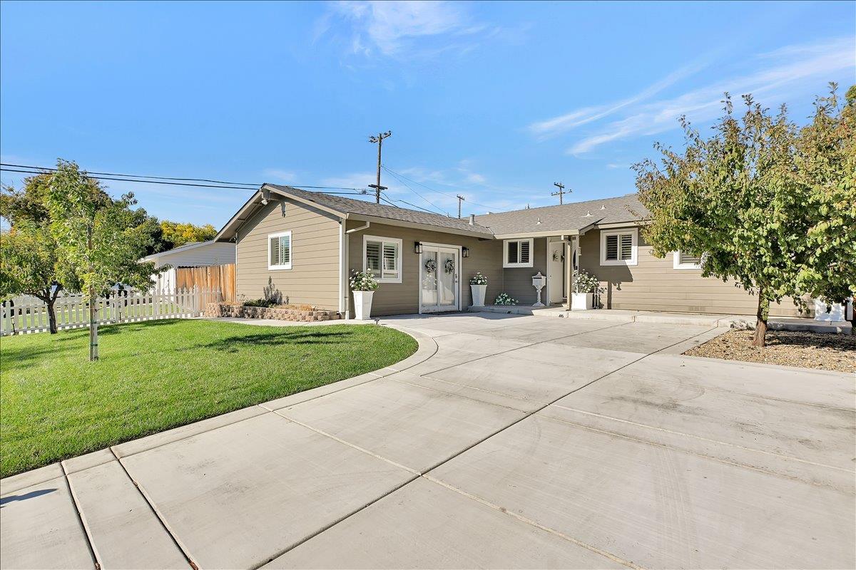 2255 El Manto Drive