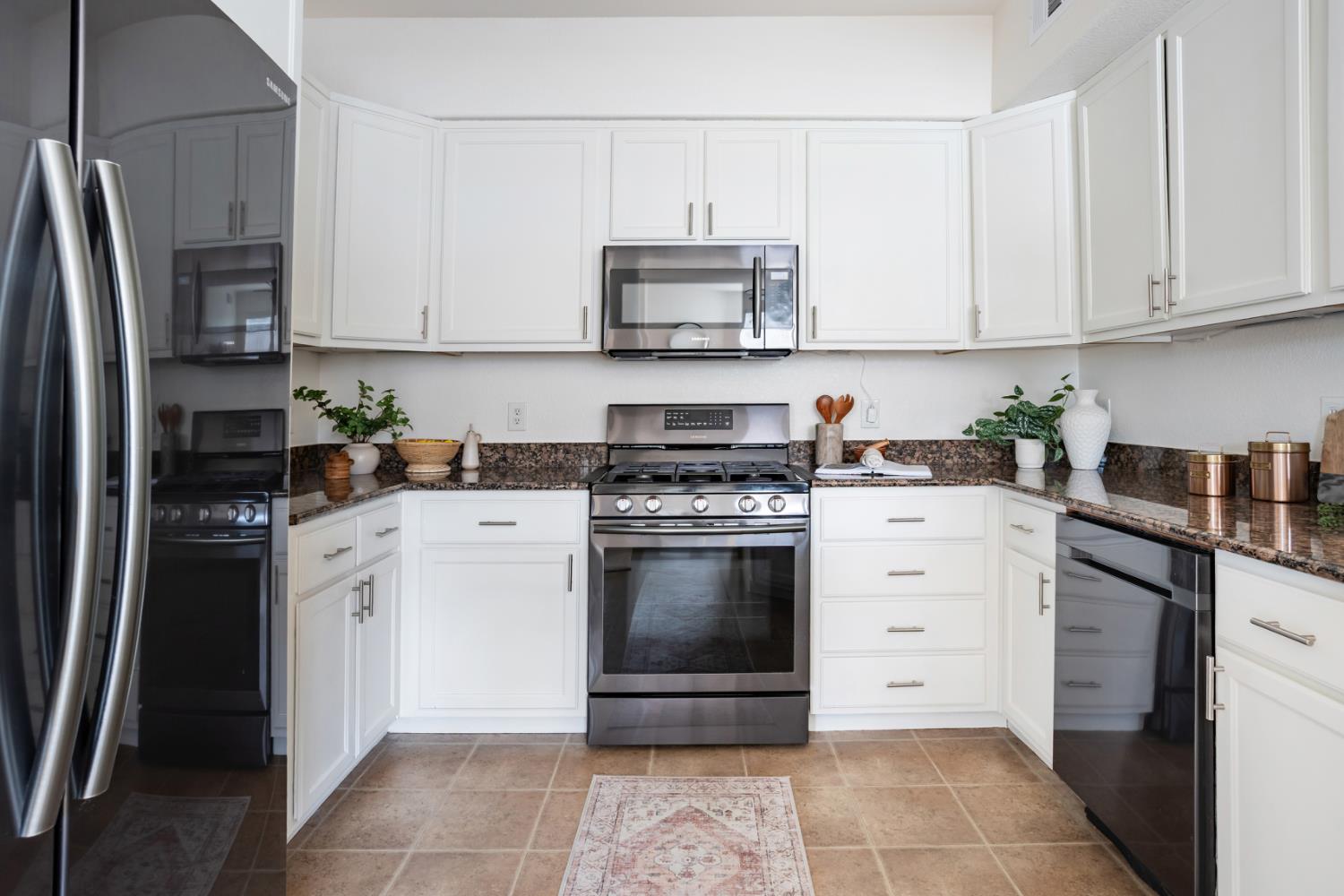 1300 Moon Circle 1324