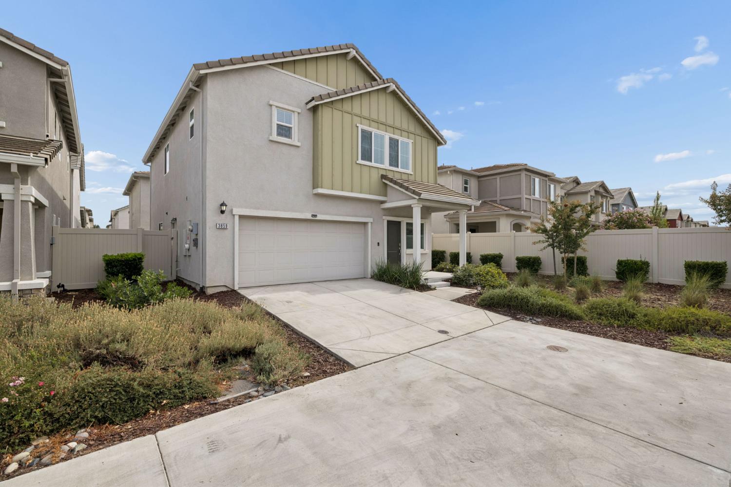 3859 Roseparke Way