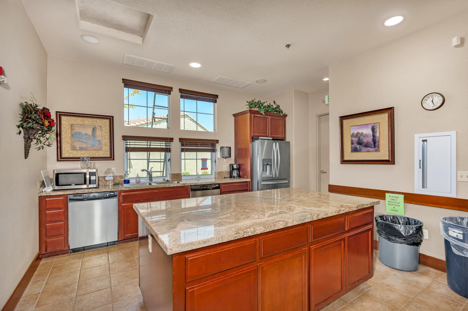 Los Banos, California 93635, United States, 2 Bedrooms Bedrooms, ,2 BathroomsBathrooms,Residential,Active,140370