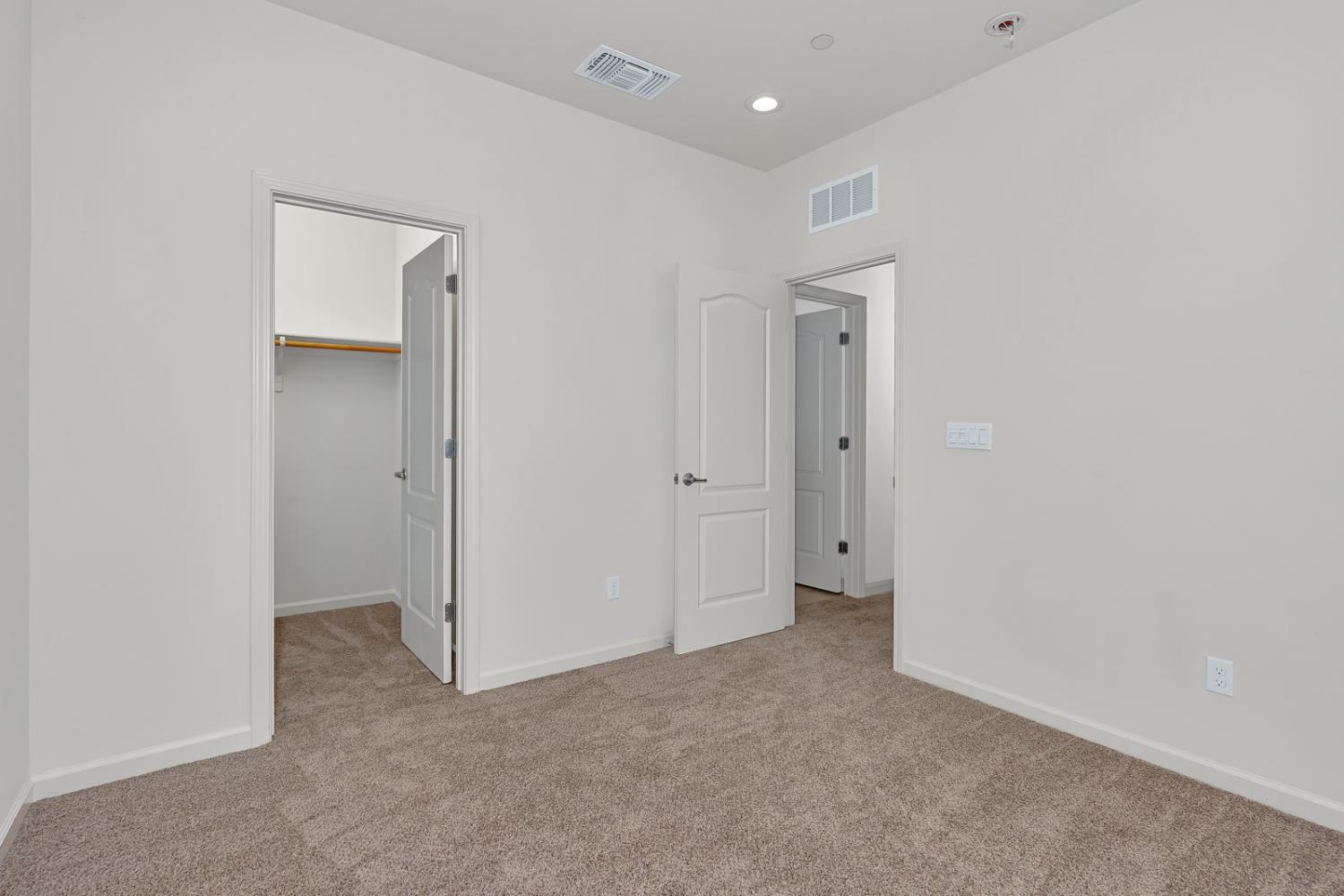 Los Banos, California 93635, United States, 2 Bedrooms Bedrooms, ,2 BathroomsBathrooms,Residential,Active,140370