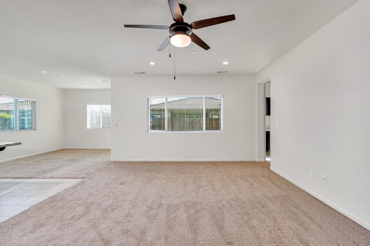 Los Banos, California 93635, United States, 2 Bedrooms Bedrooms, ,2 BathroomsBathrooms,Residential,Active,140370